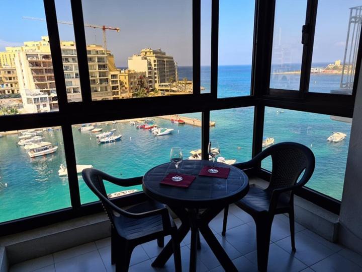 Spinola Bay Sea Front Apt 6 San Ġiljan Exterior foto
